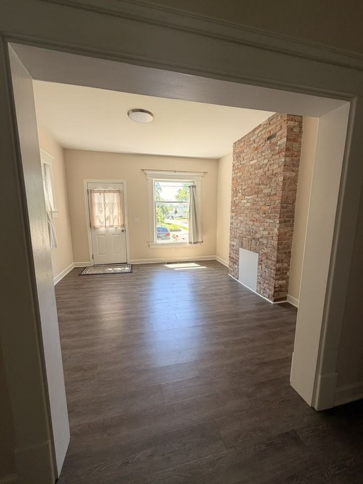 368 E Morrill Ave #368 - Photo 2 of 11