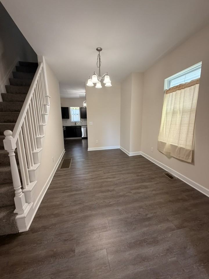 368 E Morrill Ave #368 - Photo 3 of 11