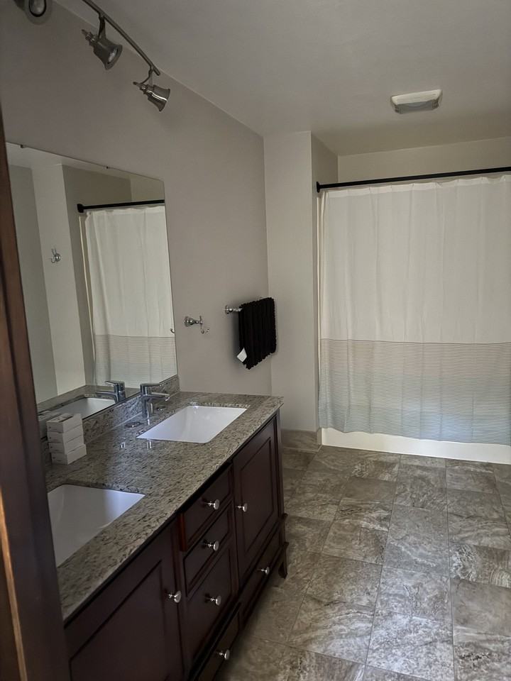 3812 Ash Ave Se #NA - Photo 3 of 14