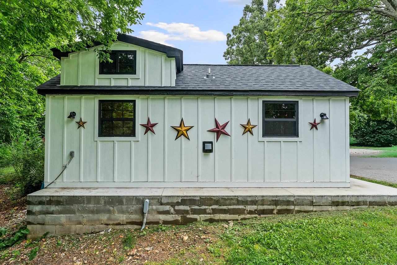 1522 Little Flock Dr #NA - Photo 3 of 12