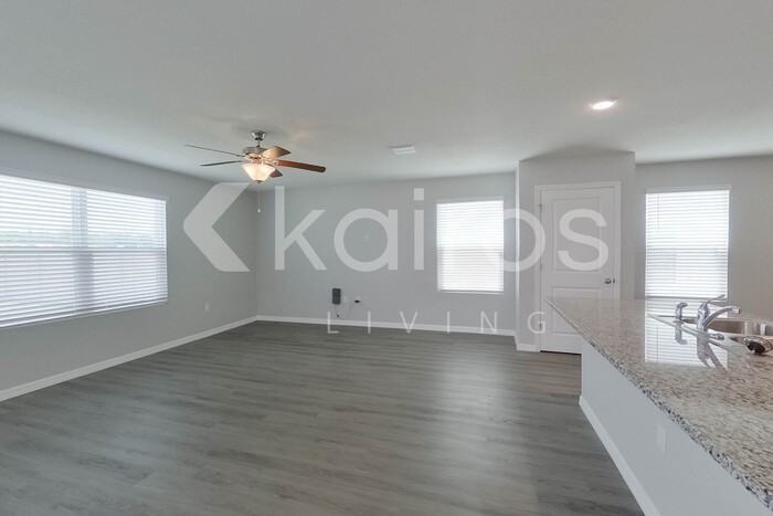 8675 Sw 43rd Ter - Photo 6 of 33