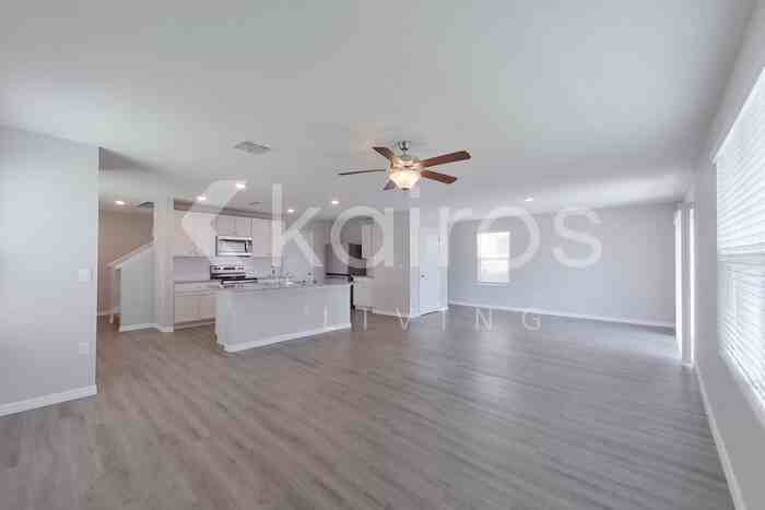 8675 Sw 43rd Ter - Photo 7 of 33