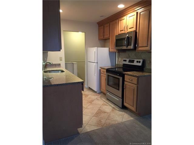 154 Foxwood Close #154 - Photo 3 of 20