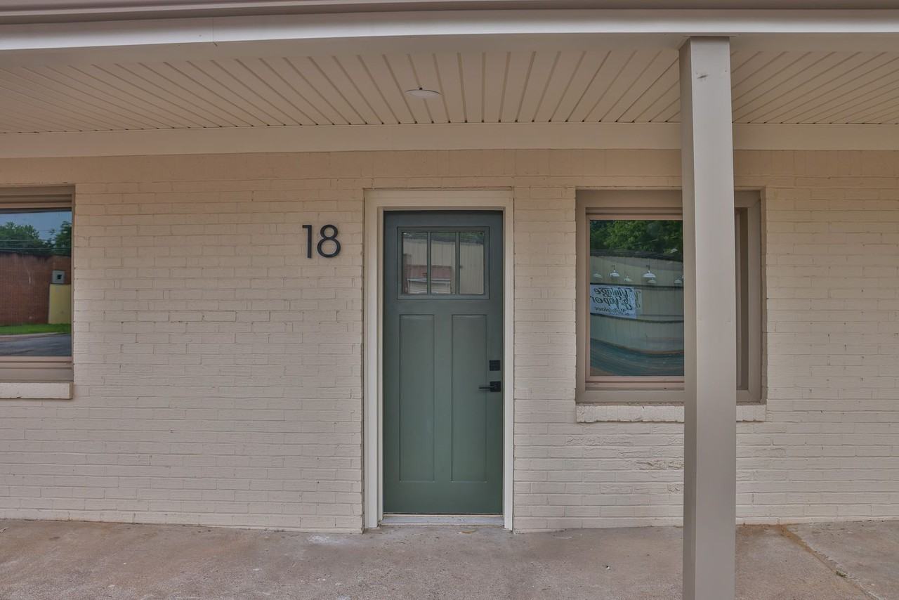 551 Elm St #18 - Photo 3 of 5