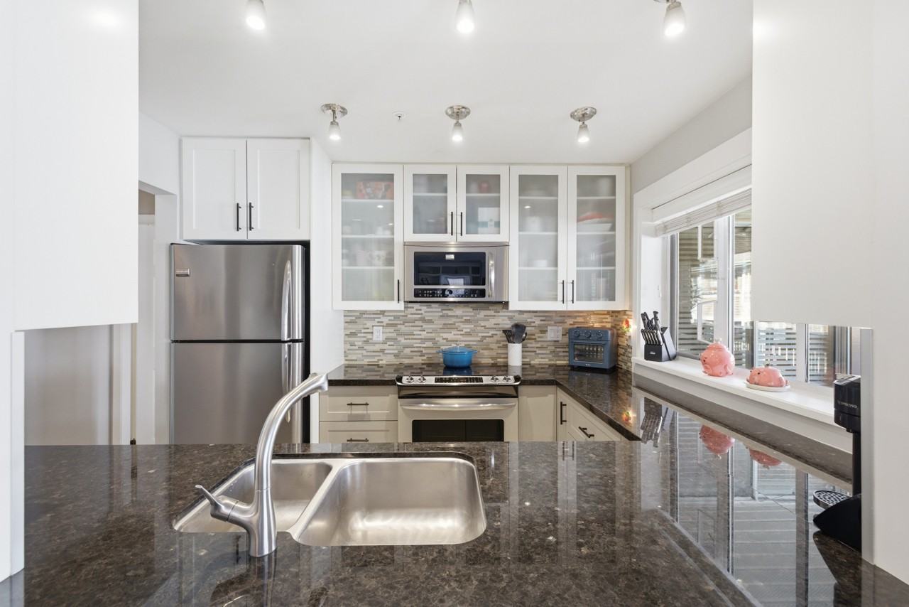 639 West 14th Avenue - Photo 11