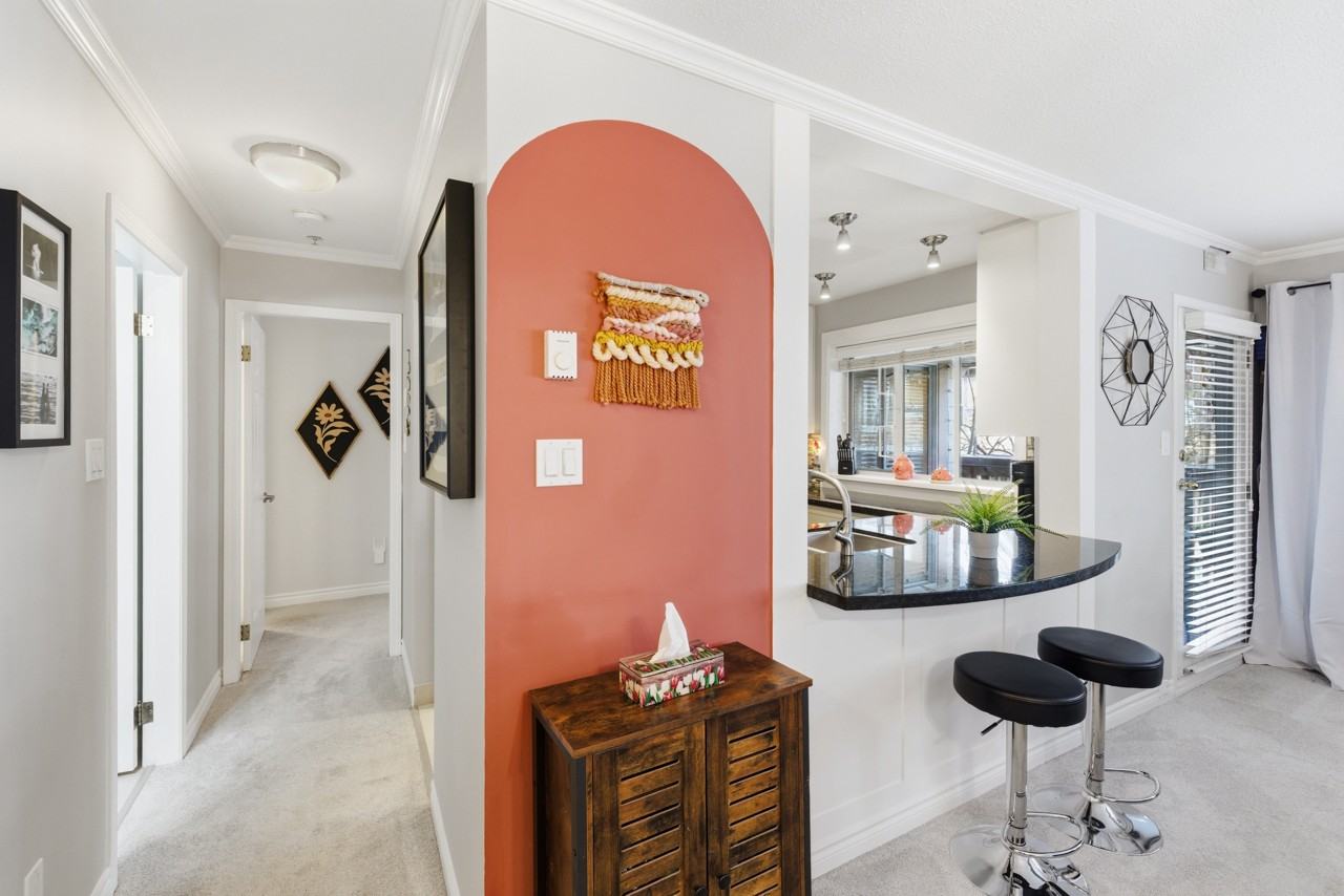 639 West 14th Avenue - Photo 2