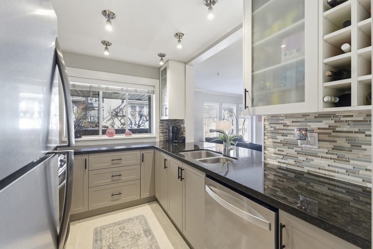 639 West 14th Avenue - Photo 12