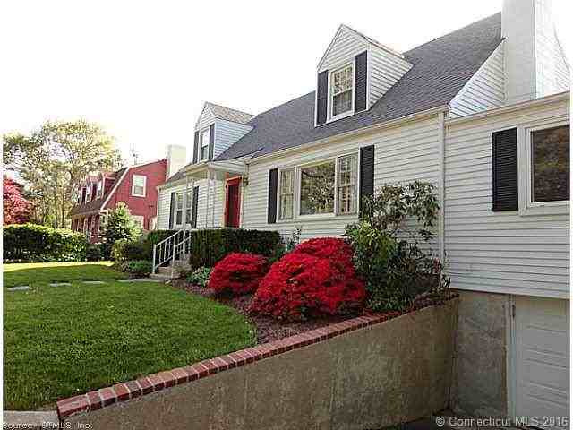 14 Anchorage Ln - Photo 2 of 30