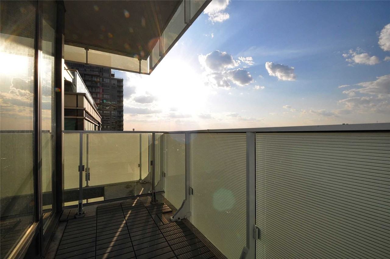 200 Bloor Street West - Photo 15