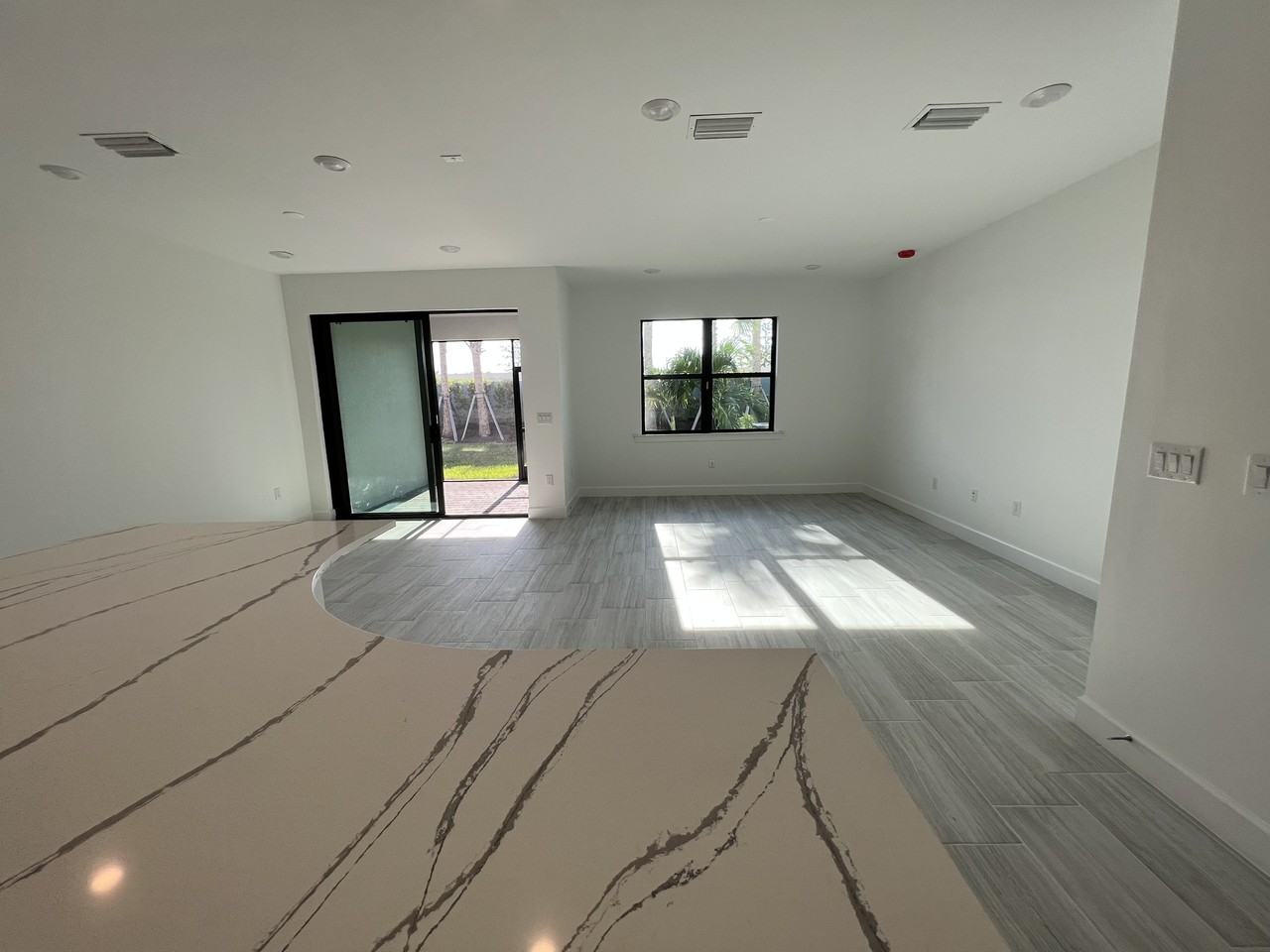 4086 Sonoma Oaks Cir #4086 - Photo 3 of 27