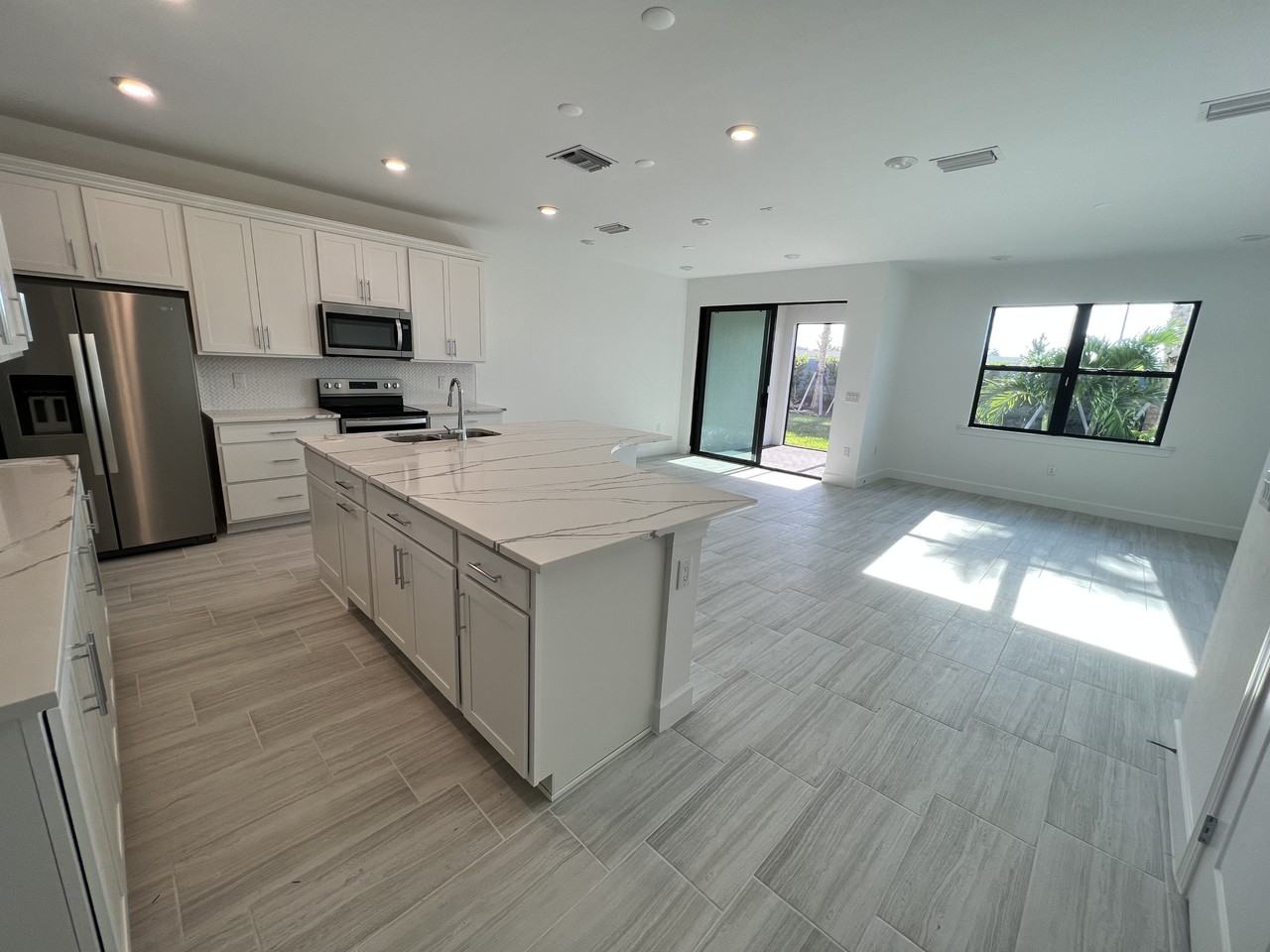 4086 Sonoma Oaks Cir #4086 - Photo 4 of 27