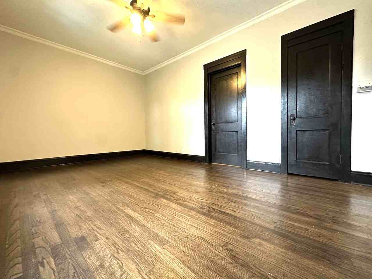 3502 3502 08 W. Grace St. #3508-2 - Photo 2 of 17