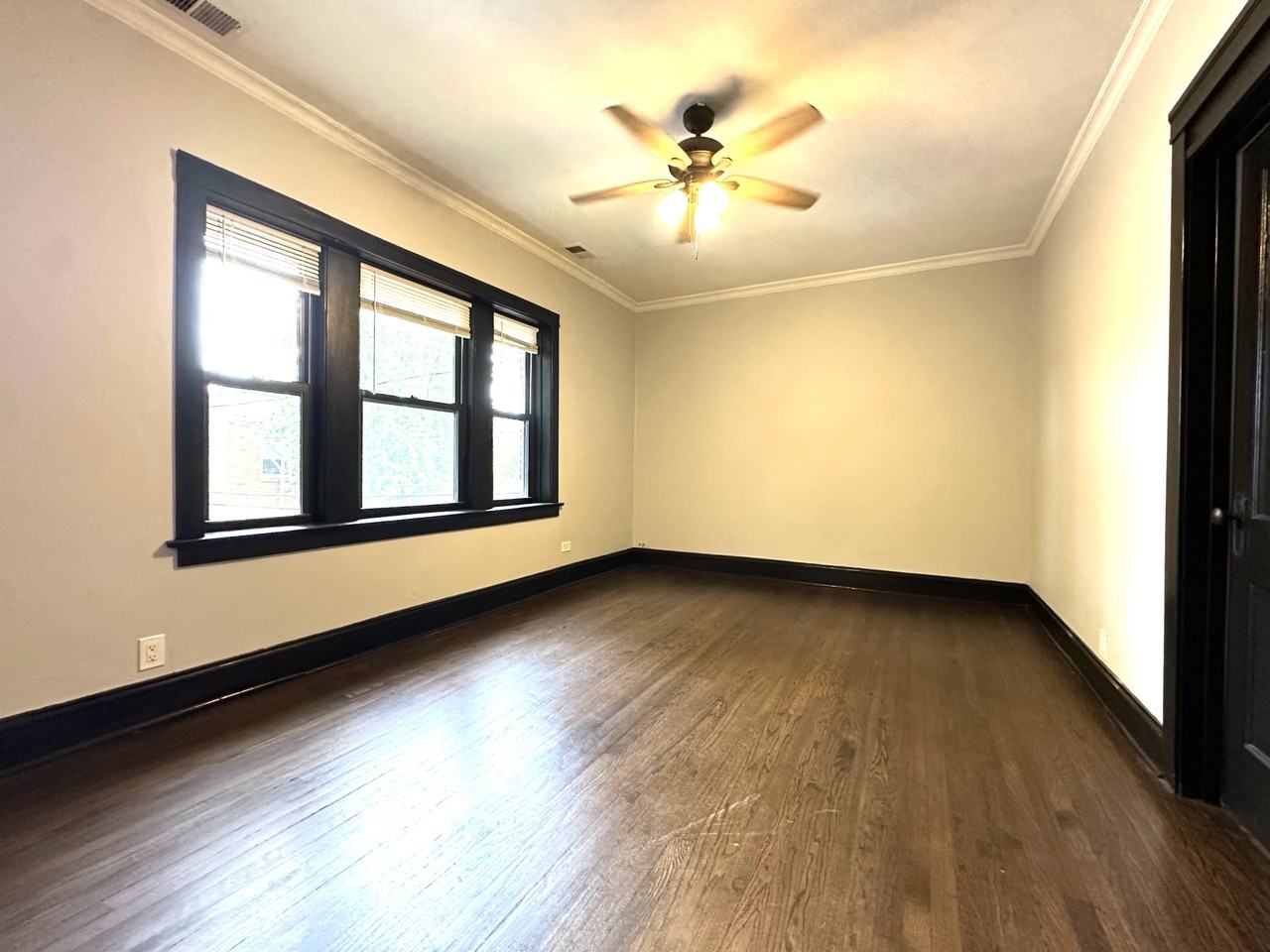 3502 3502 08 W. Grace St. #3508-2 - Photo 3 of 17