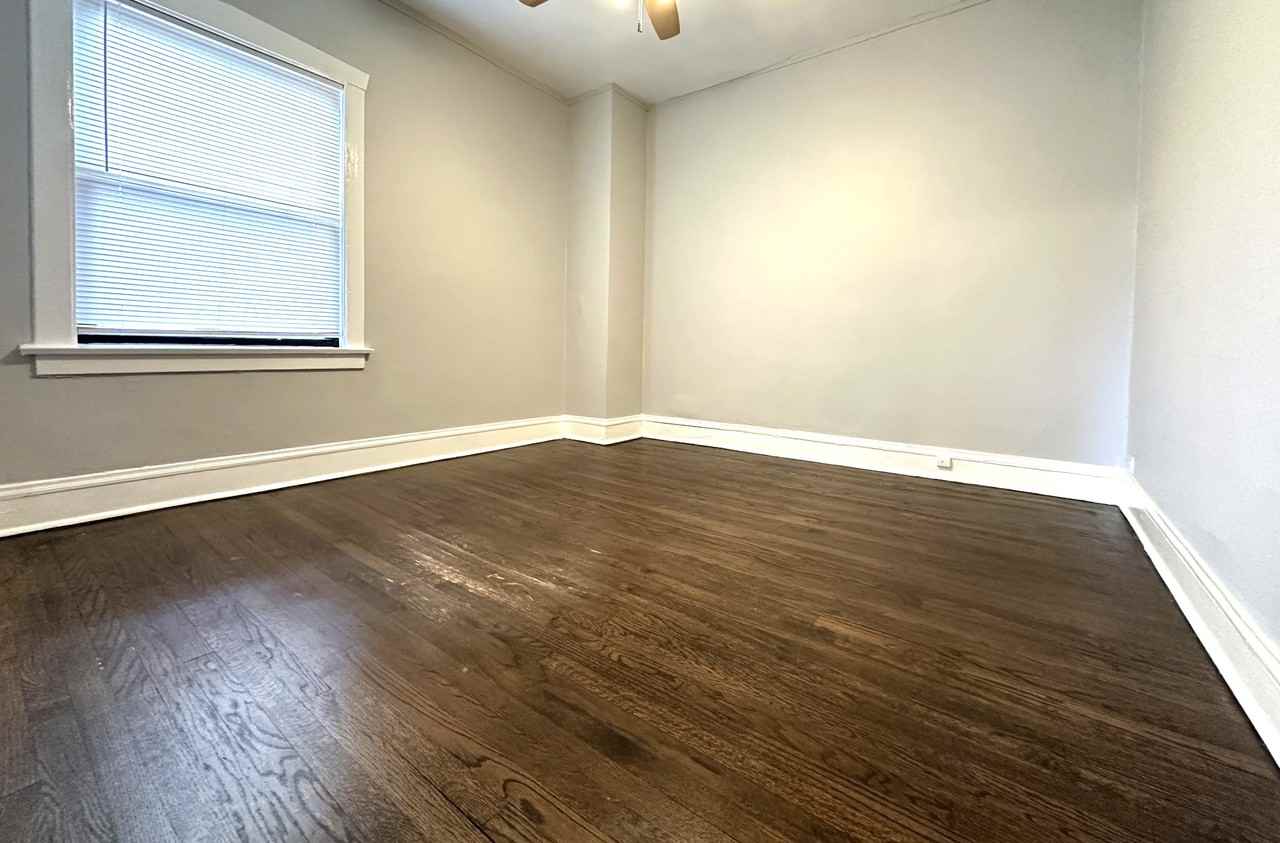 3502 3502 08 W. Grace St. #3508-2 - Photo 7 of 17