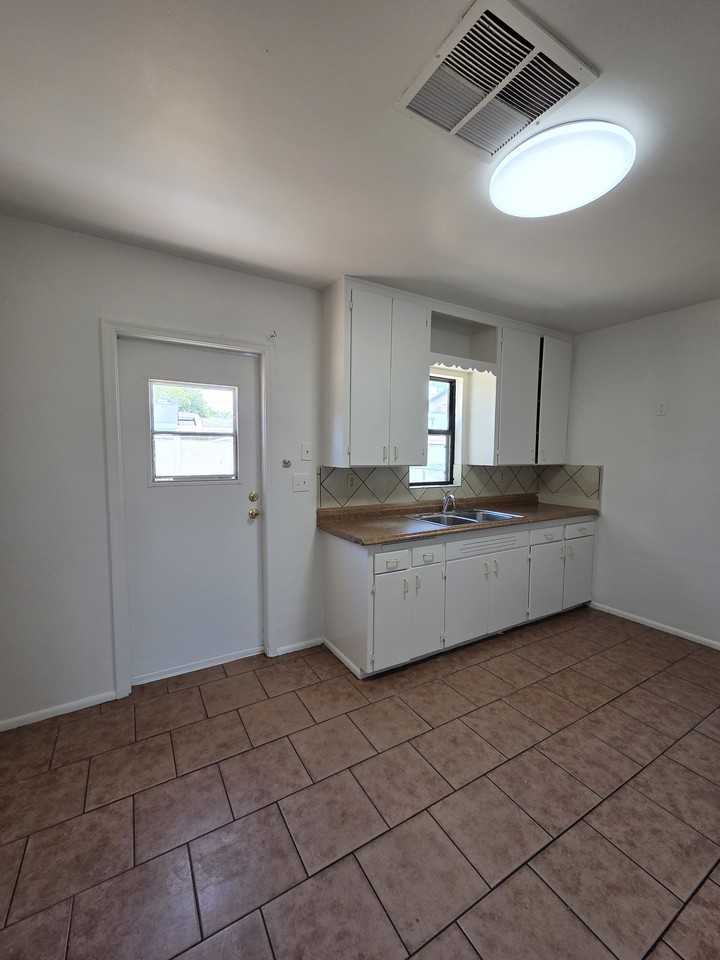 315- 325  South Hobson - 319 #319 - Photo 5 of 10