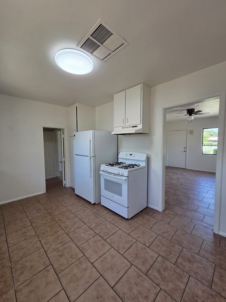 315- 325  South Hobson - 319 #319 - Photo 6 of 10