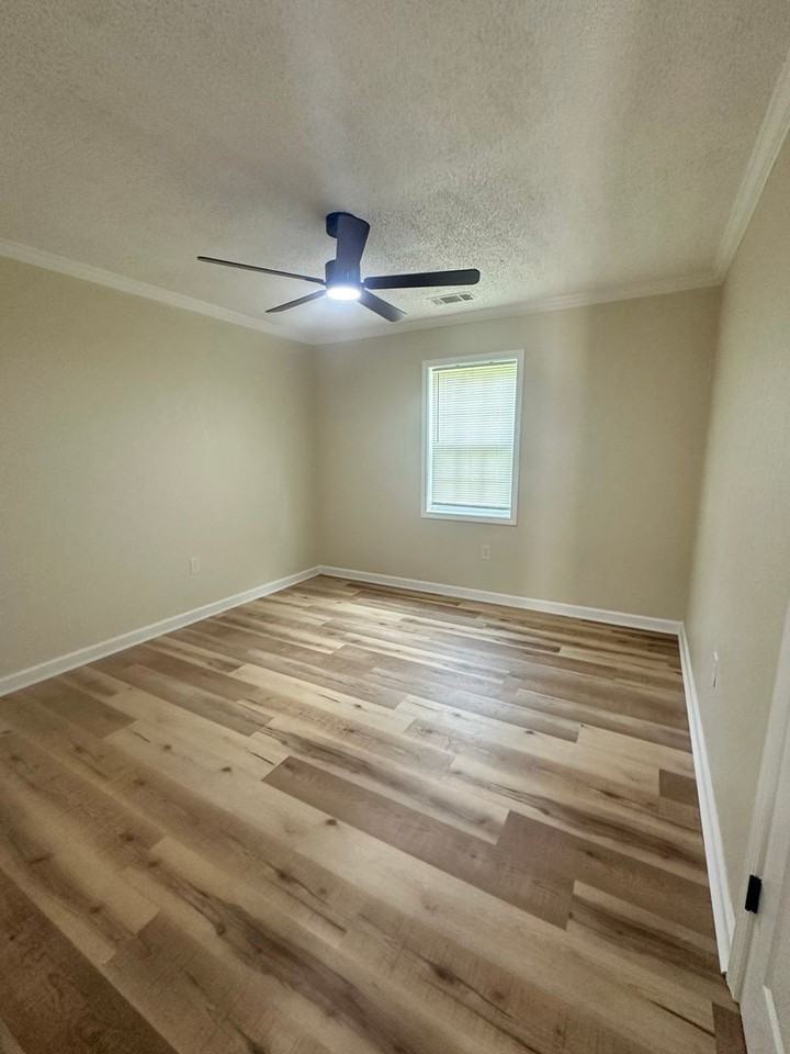 464 Mcdilda Dr - Photo 4 of 40