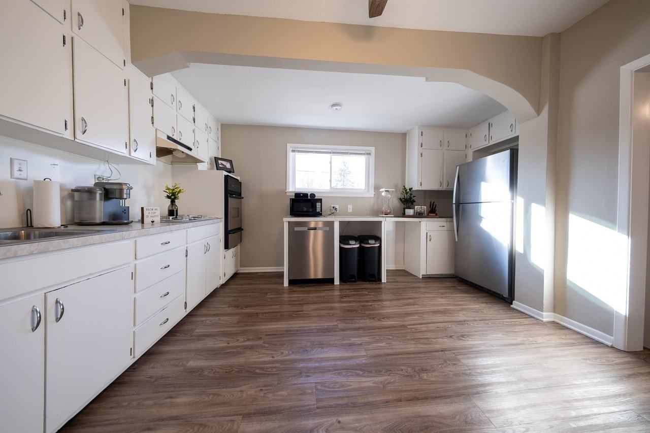 200 Mertens St N #1 - Photo 2 of 32