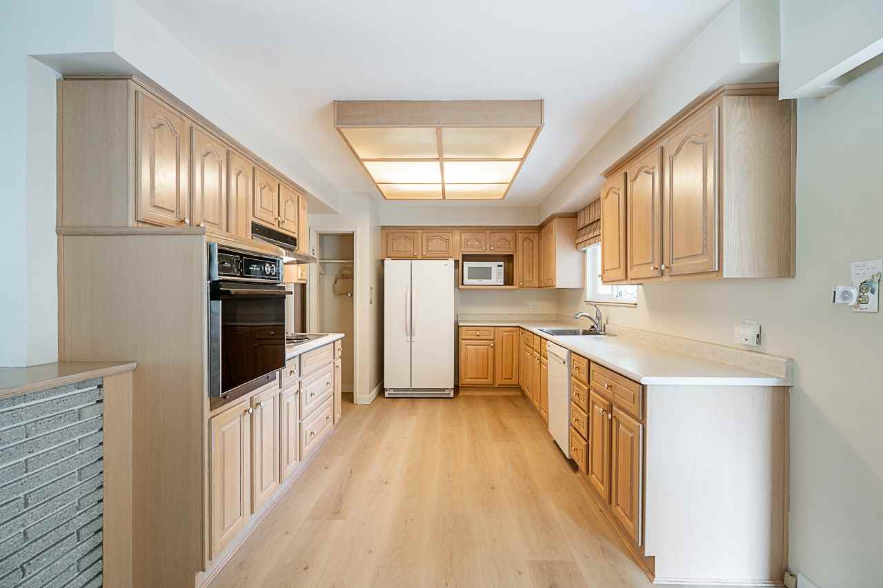 8140 Hunter Street - Photo 7 of 31