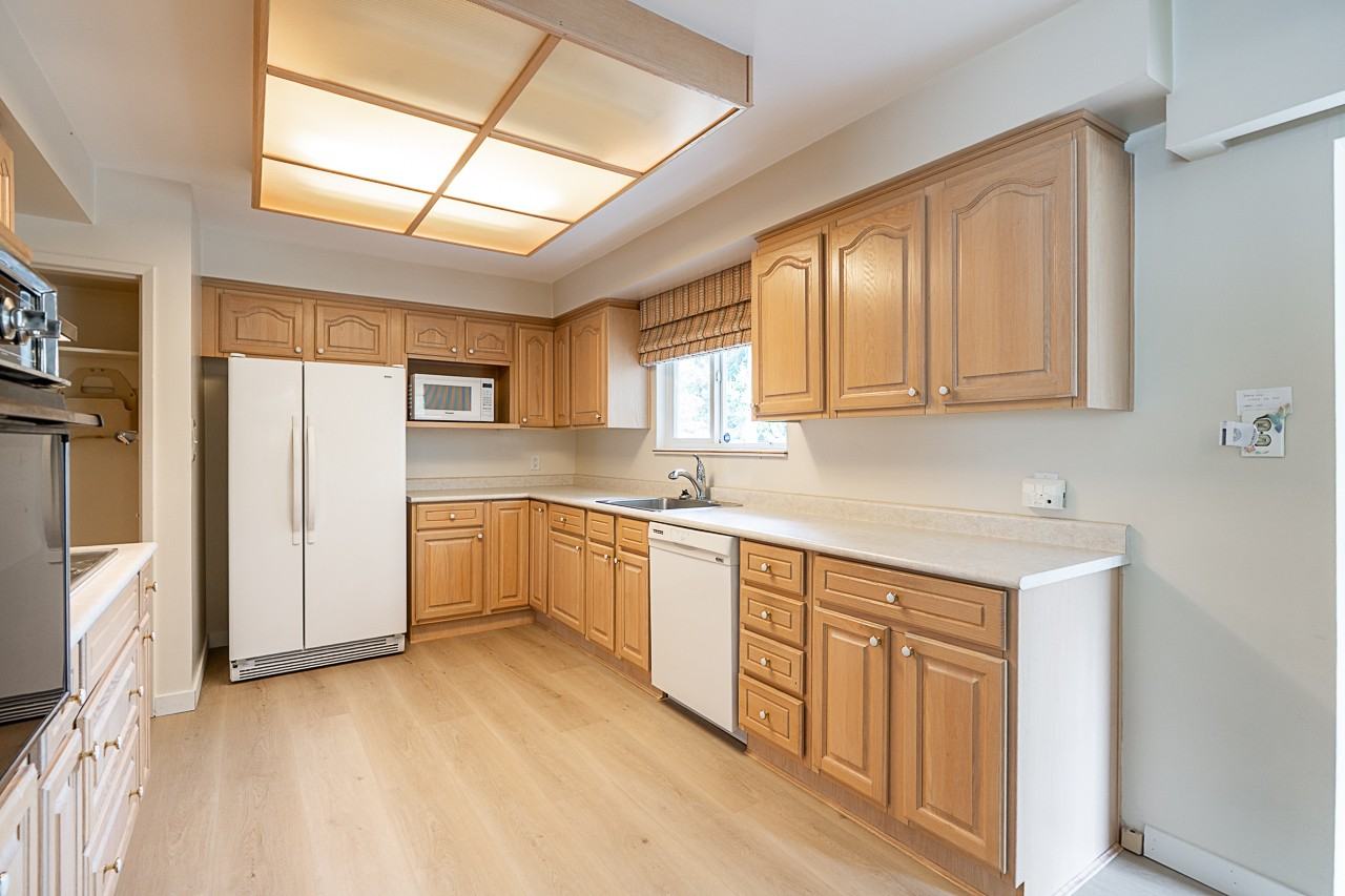 8140 Hunter Street - Photo 9