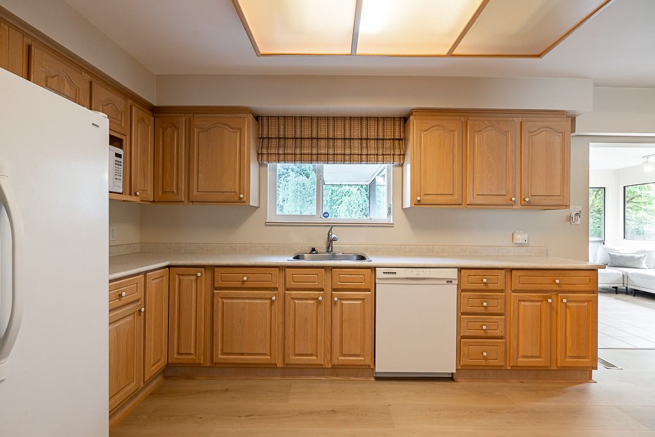 8140 Hunter Street - Photo 25