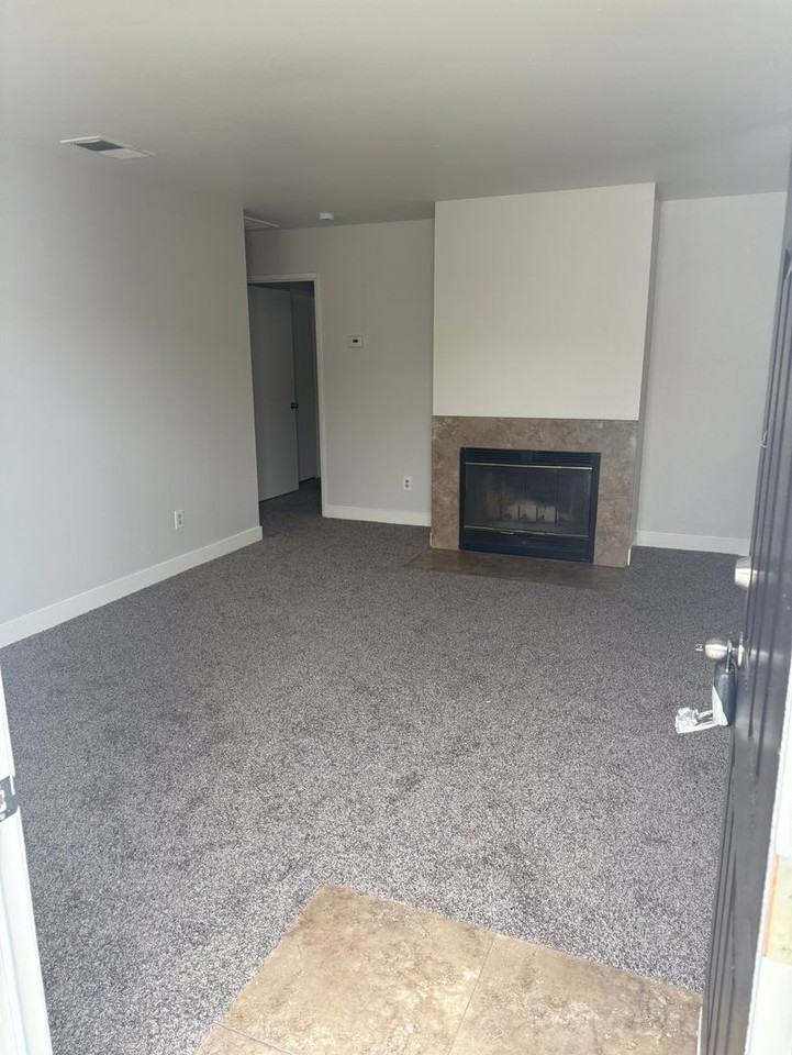 3210 Brookfield Loop #3210C - Photo 2 of 11