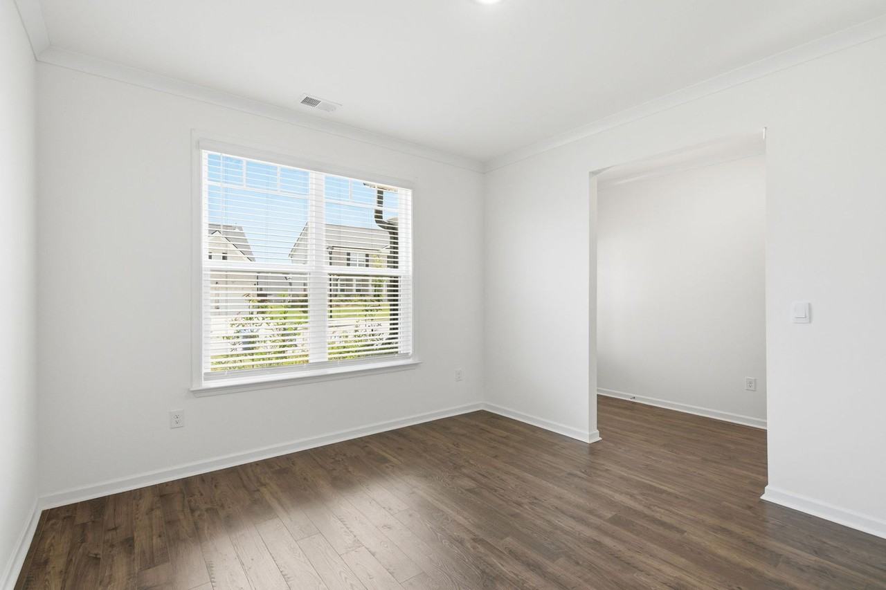 3369 English Elm Way - Photo 6 of 50