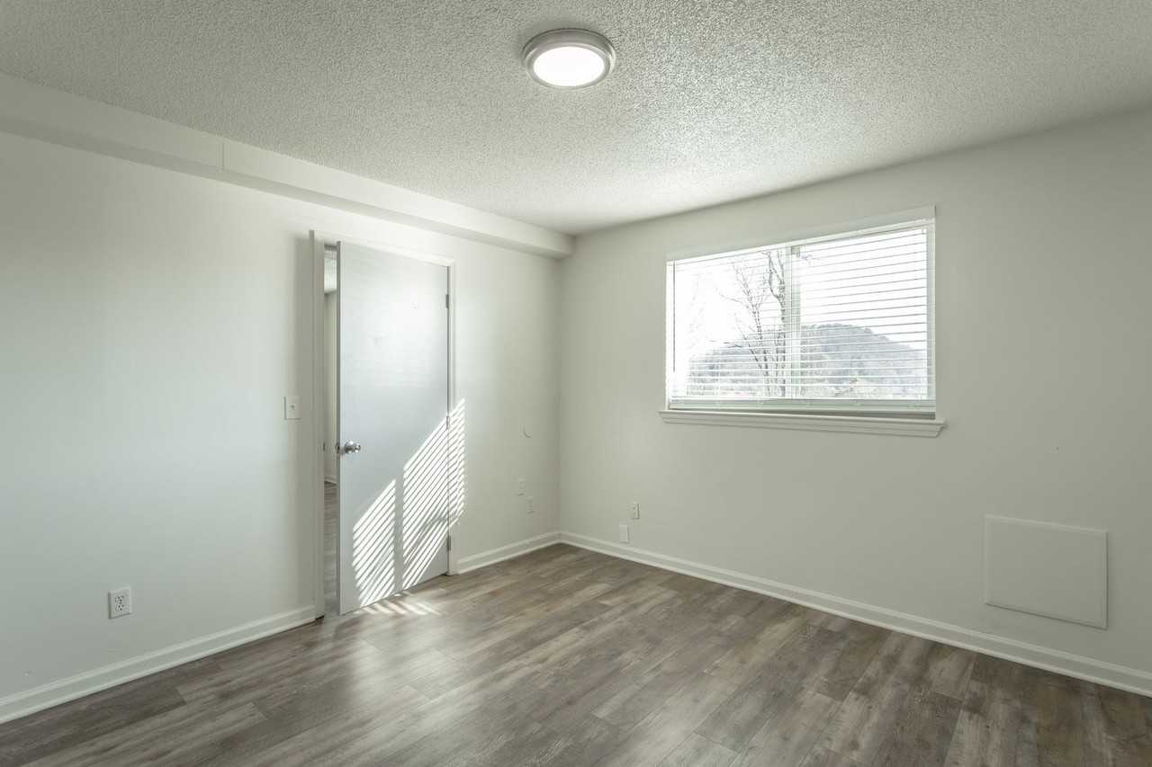 Kate’s View Apartments | Updated North Chattanooga Apartments with Scenic Views - Photo 4 of 27