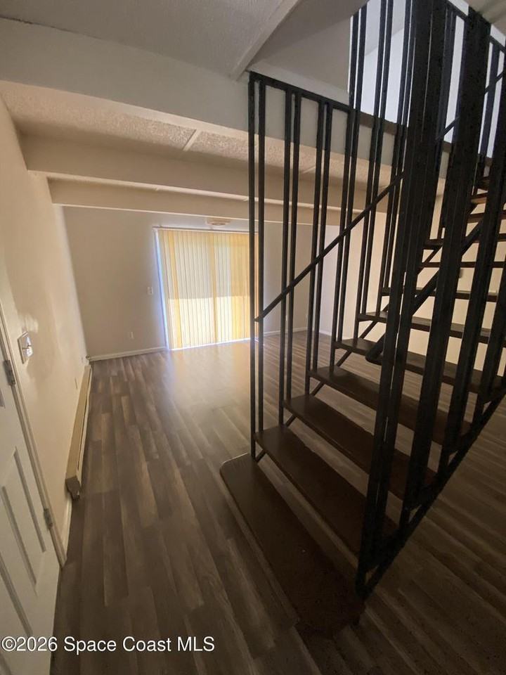 4412 Overlook Dr Ne #1 - Photo 2 of 10