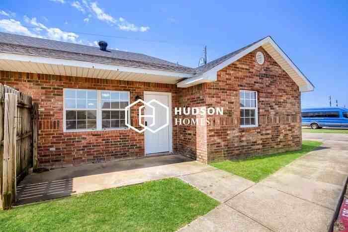 204 Paschall Blvd #E1 - Photo 3 of 14