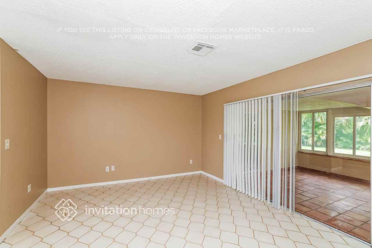 1581 Wyndcliff Dr - Photo 4 of 16