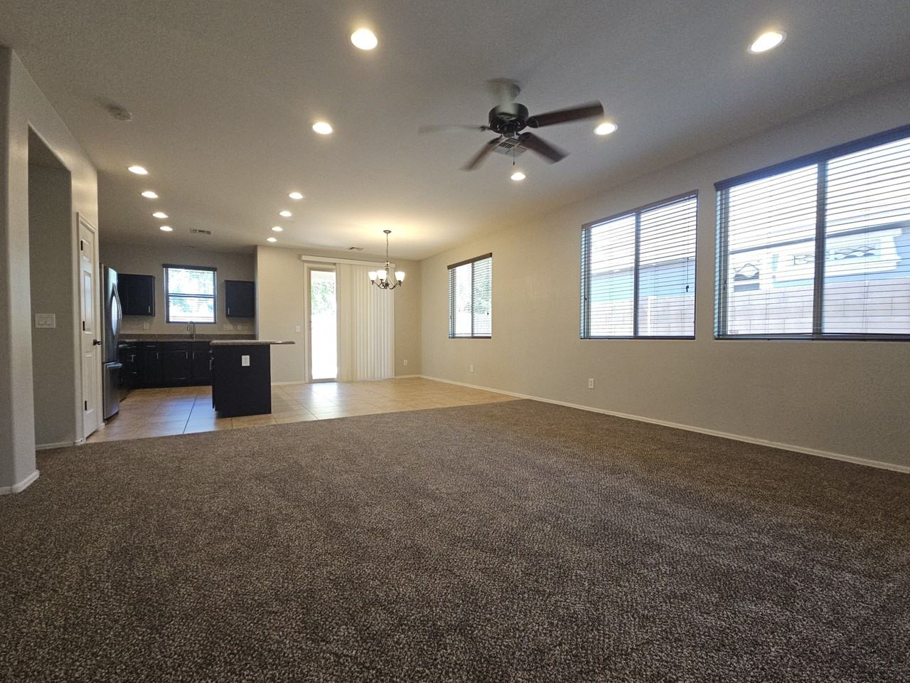 3242 E Rochelle St #1 - Photo 3 of 28
