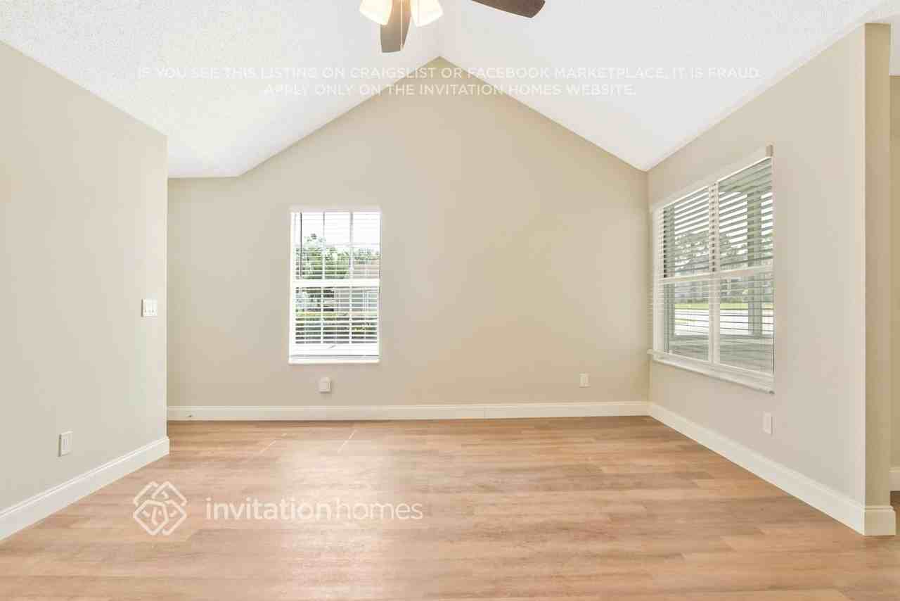3434 Coachlight Dr - Photo 5 of 23