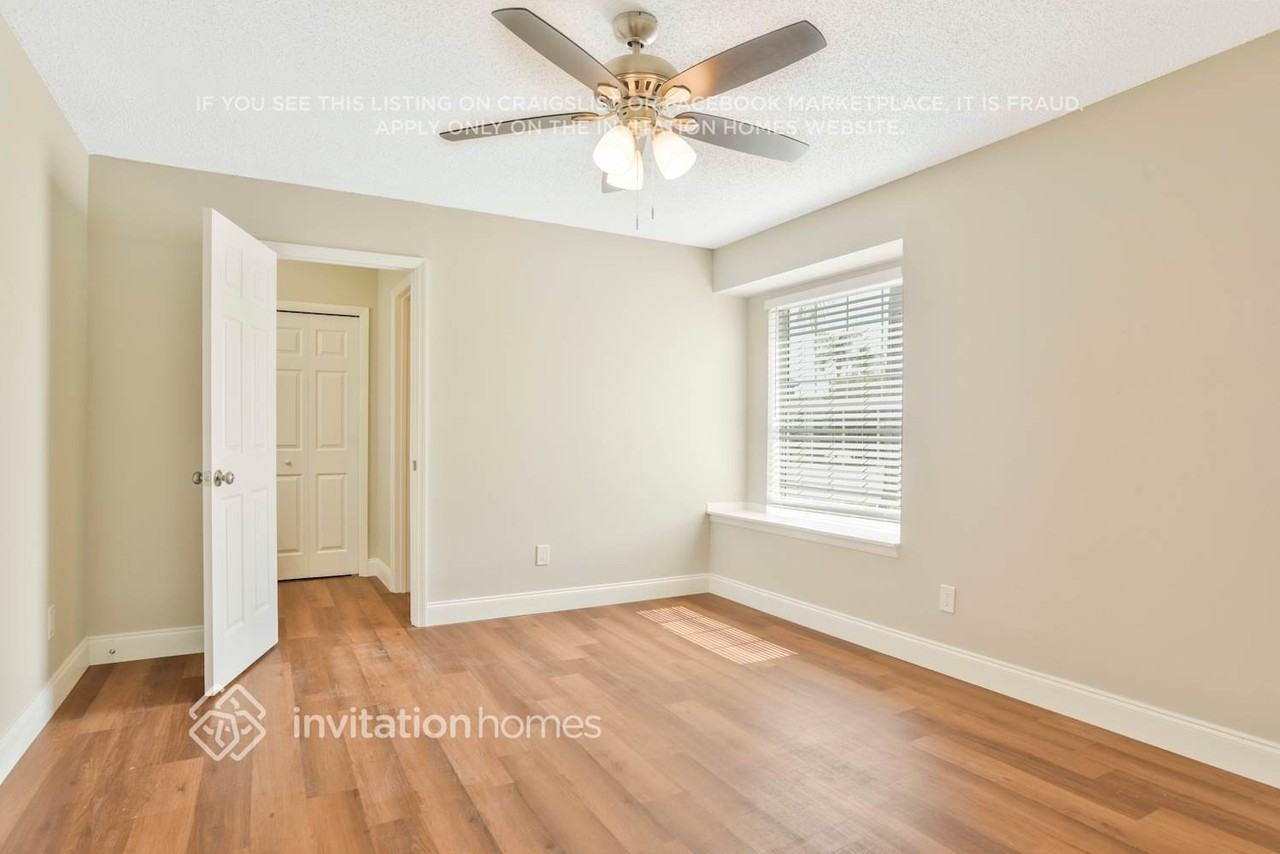 3434 Coachlight Dr - Photo 6 of 23