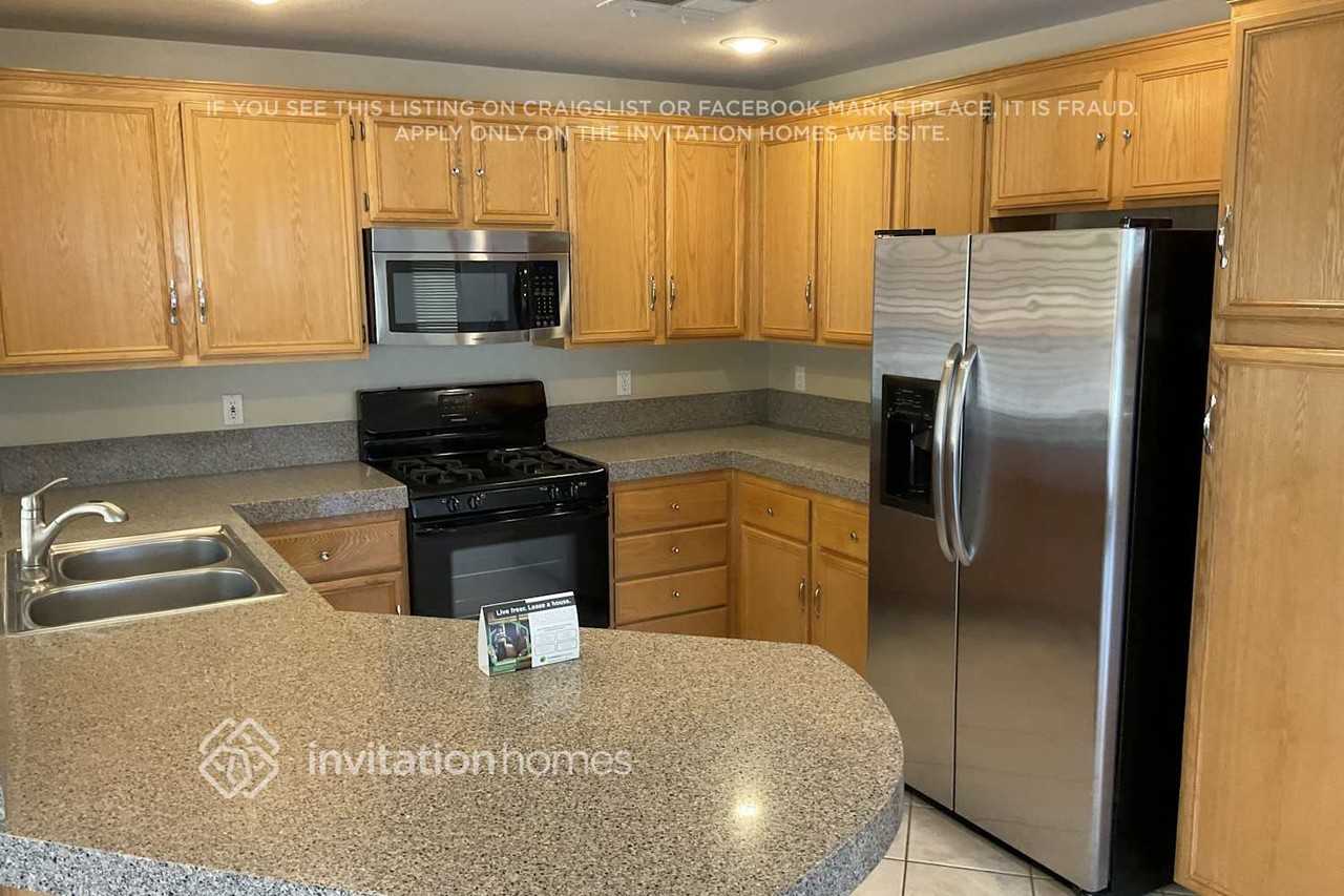 8148 Backpacker Ct - Photo 6 of 15