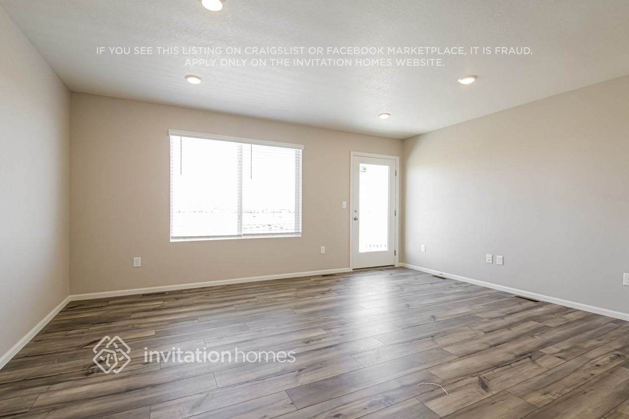 12625 E 101st Dr - Photo 5 of 19