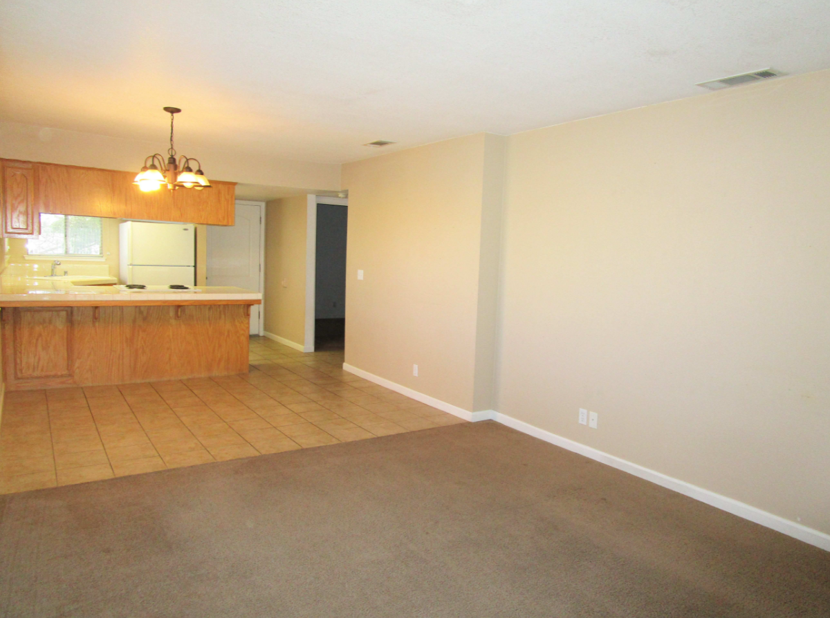 1061 N White St #C - Photo 3 of 12