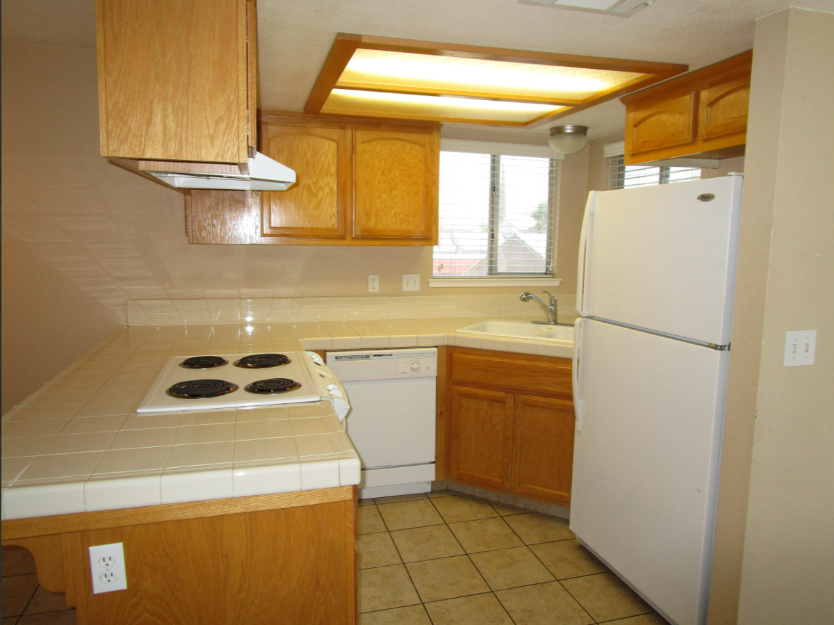 1061 N White St #C - Photo 4 of 12