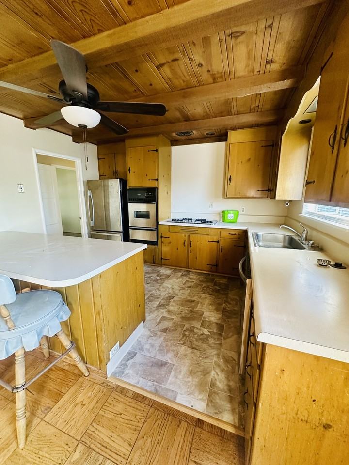 3178 Hillview Ct #1 - Photo 5 of 29