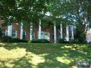 151 E Palisade Ave #A4