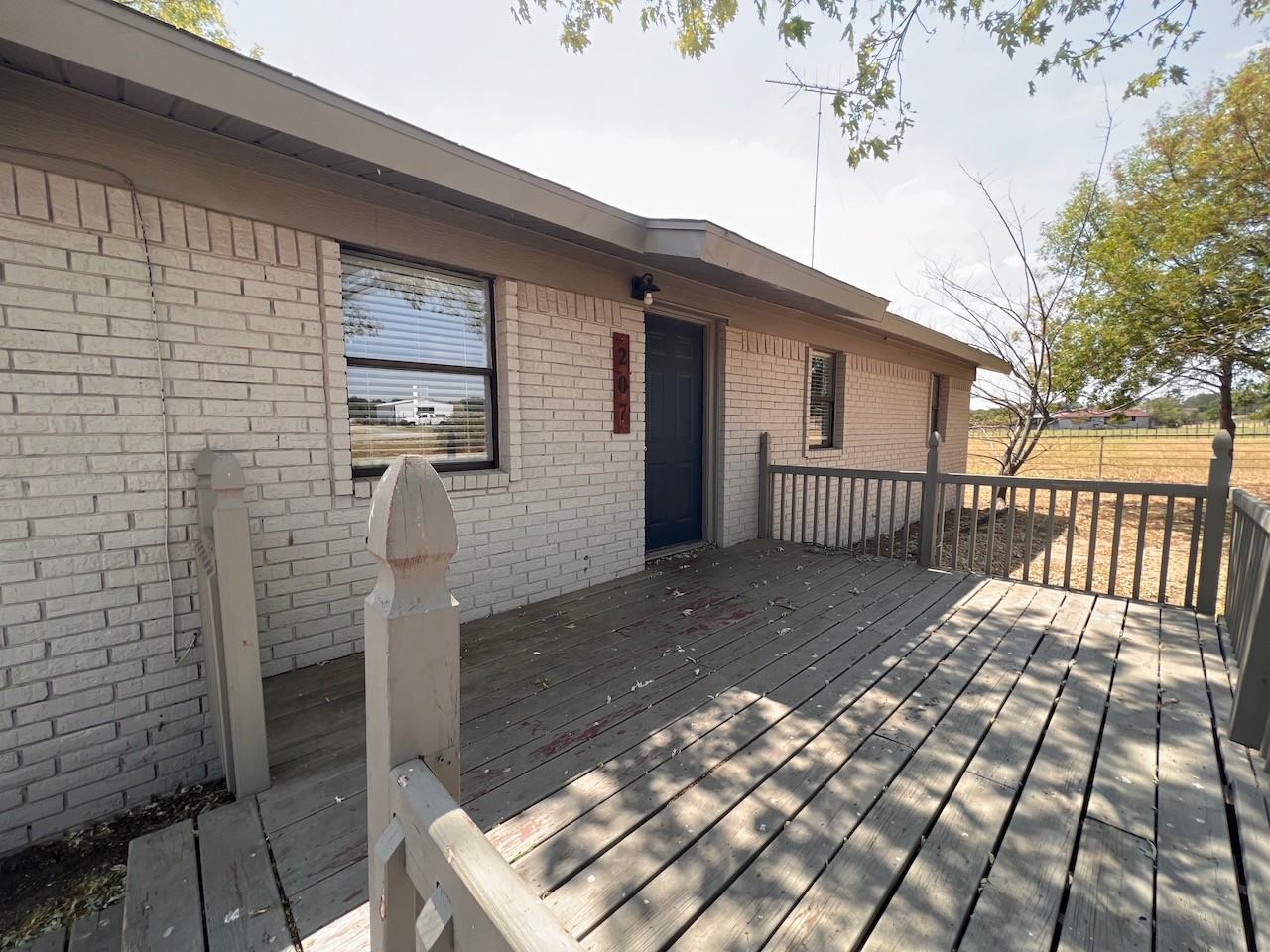 207 Countryside Dr - Photo 4 of 24