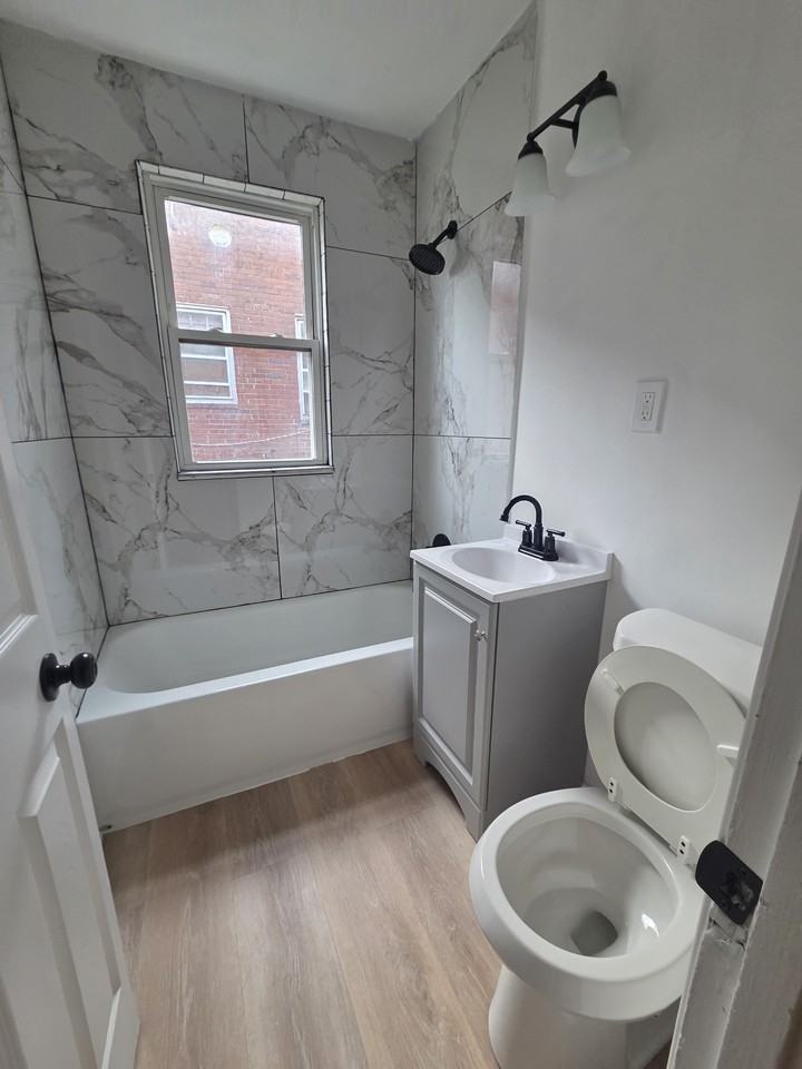 4262 Clay St Ne - Photo 6 of 18
