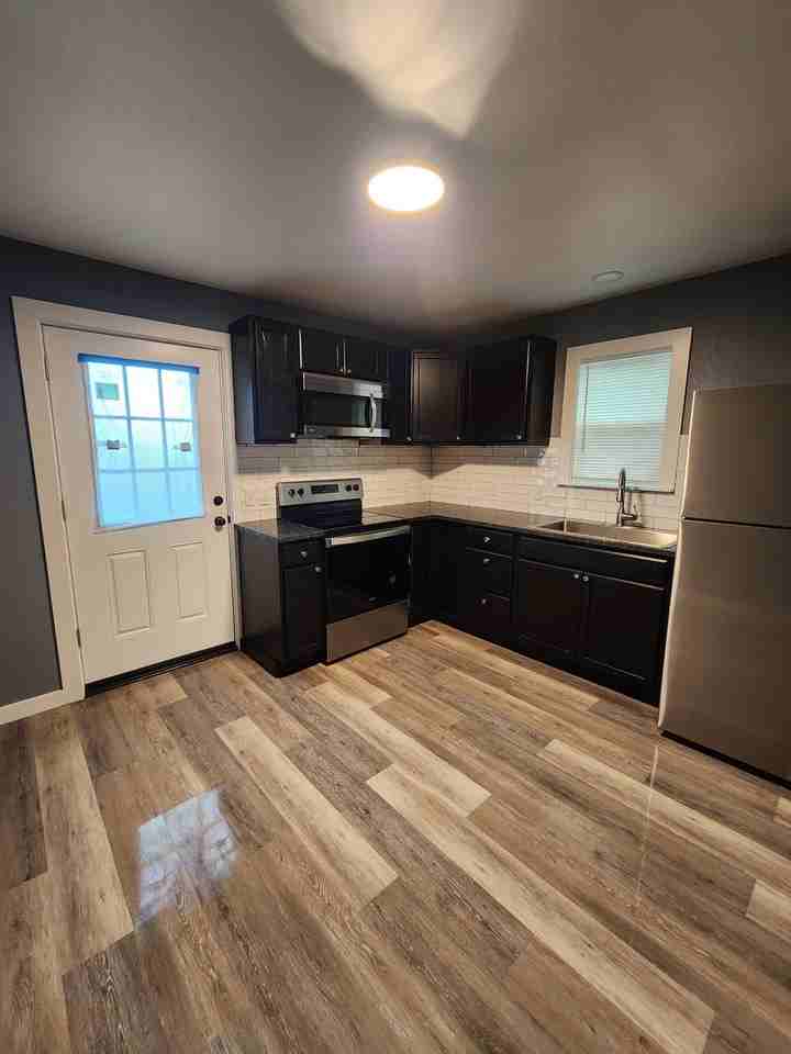 220 Bois D Arc St #400 - Photo 5 of 15