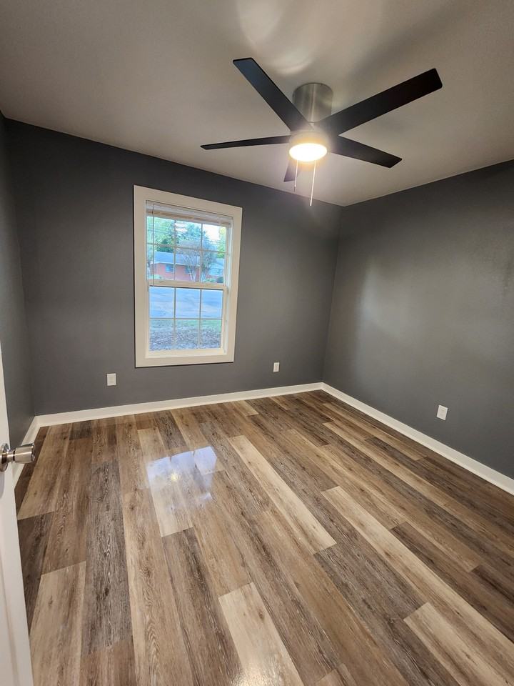 220 Bois D Arc St #400 - Photo 7 of 15