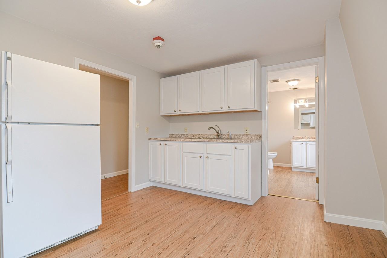270 Washington St #282 - Photo 3 of 18
