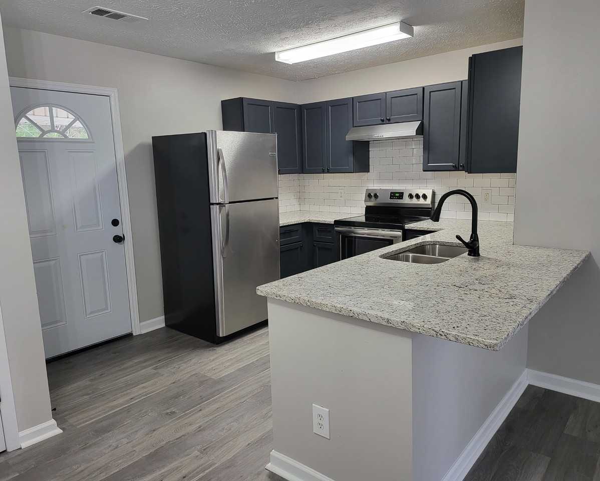 5211 Crystal Ct #C - Photo 3 of 15