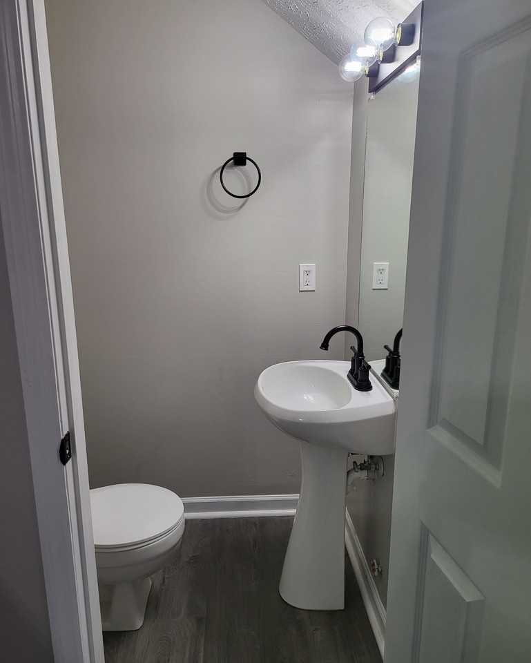 5211 Crystal Ct #C - Photo 6 of 15