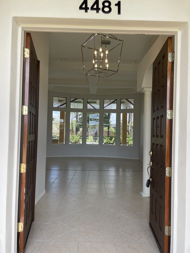 4481 Begonia Ct - Photo 5 of 30