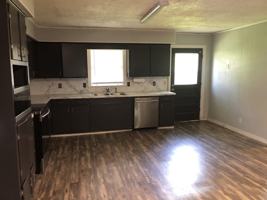 featured image of 860 E Lyons St #1