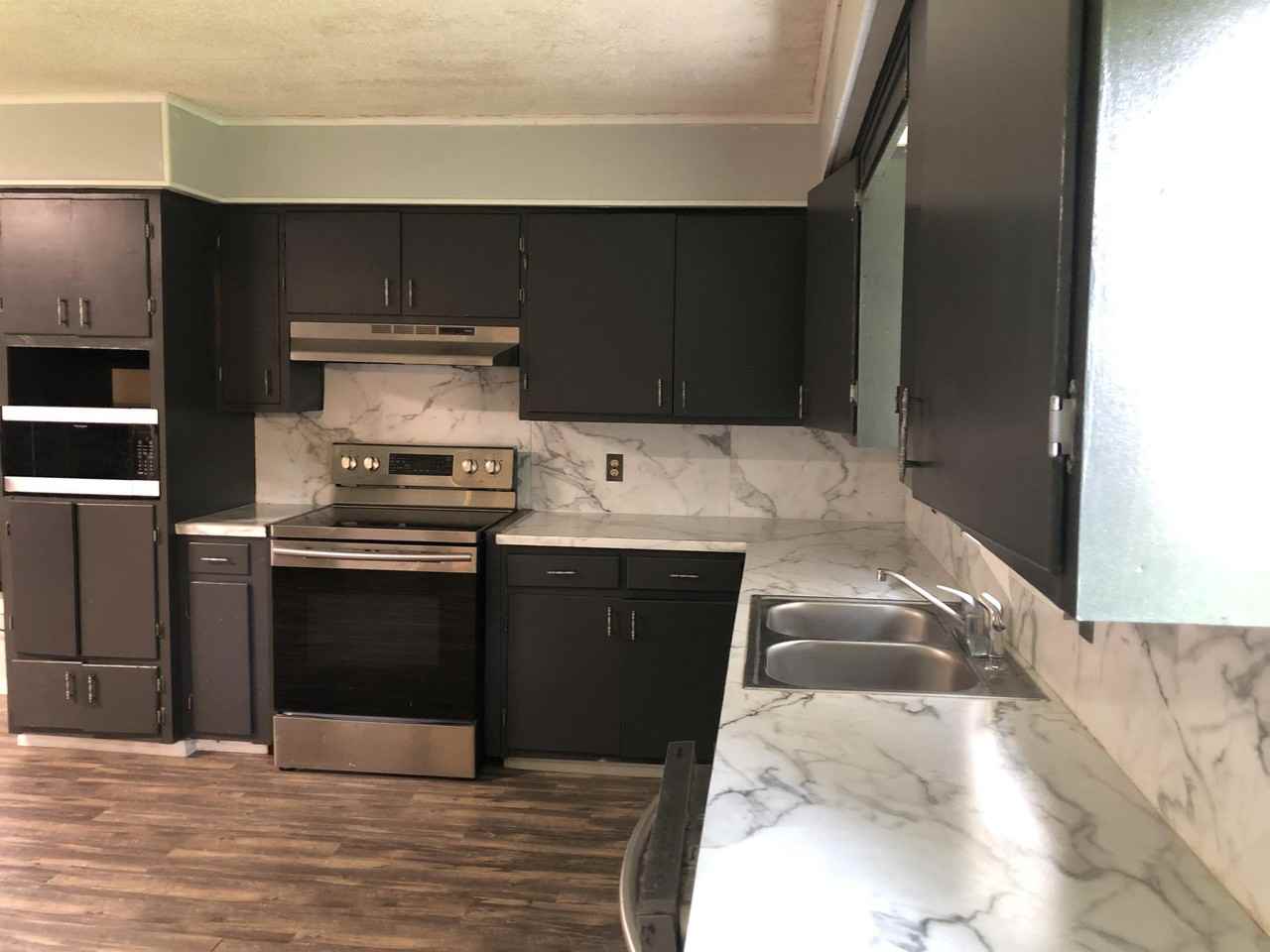 860 E Lyons St #1 - Photo 2 of 11